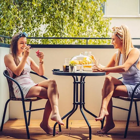 Lägenhet Smart & Living By Ambiente Bratislava