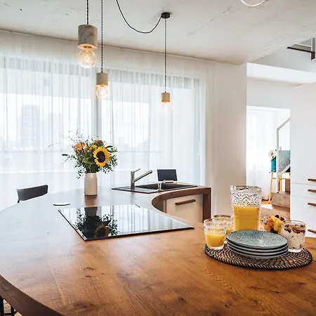 Smart & Living By Ambiente