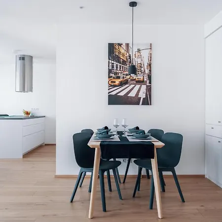 Smart & Living By Ambiente Μπρατισλάβα